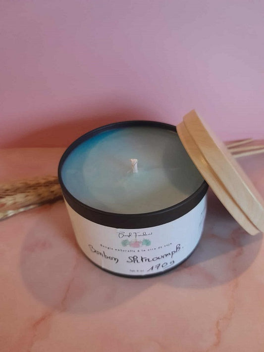Bougie pot noir senteur bonbon bleu